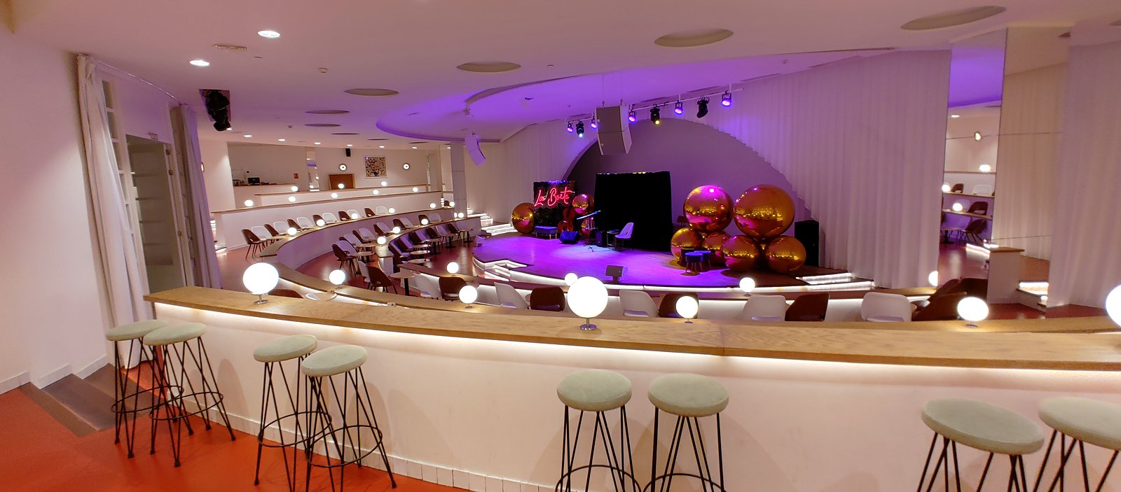 Večerní bar v hotelu H10 Atlantic Sunset